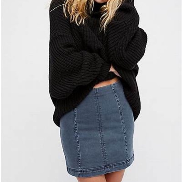 SOLD ✂️NWT Free People Modern Femme Denim Mini Skirt Size 4 - Picture 5 of 5